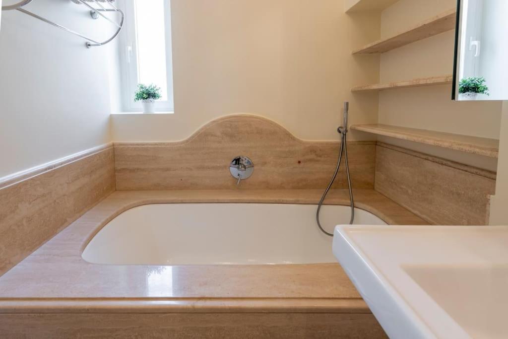 Il Giardino Garden View Apartment Milánó Kültér fotó